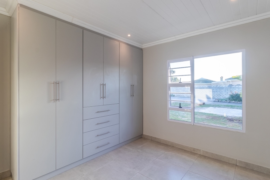 3 Bedroom Property for Sale in Boknesstrand Eastern Cape